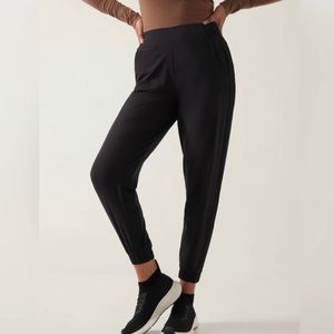 Athleta Tall Brooklyn Jogger Pants Black